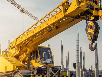 Operate a non-slewing mobile crane