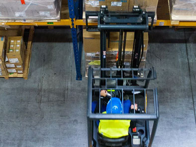 TLILIC0004 Operate an order picking forklift truck